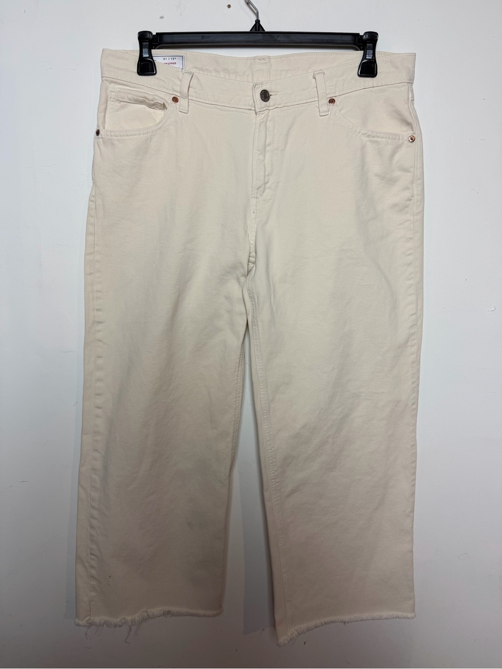 GAP Low Stride White Cream Wide Leg Jeans Size 12R Raw Hem Cropped Denim